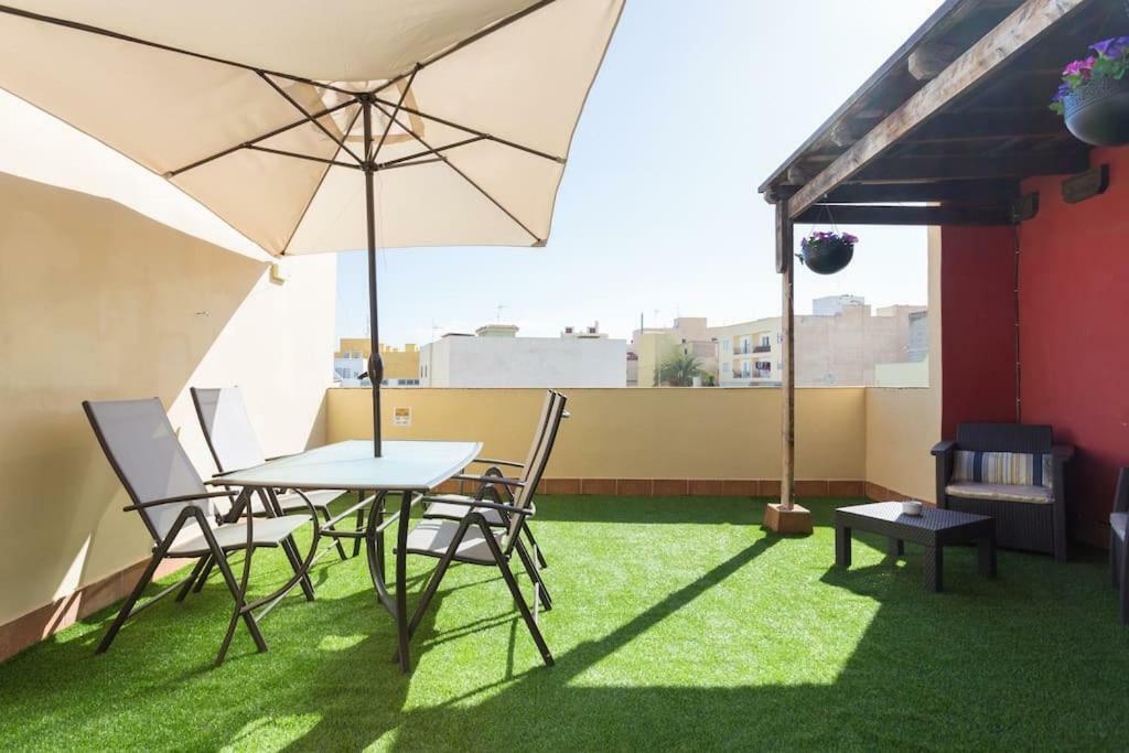 Villa Blanca Tenerife - Private Rooms - Terrace And Bbq, 5 Minutes From The Beach And Airport サン・イシドロ エクステリア 写真