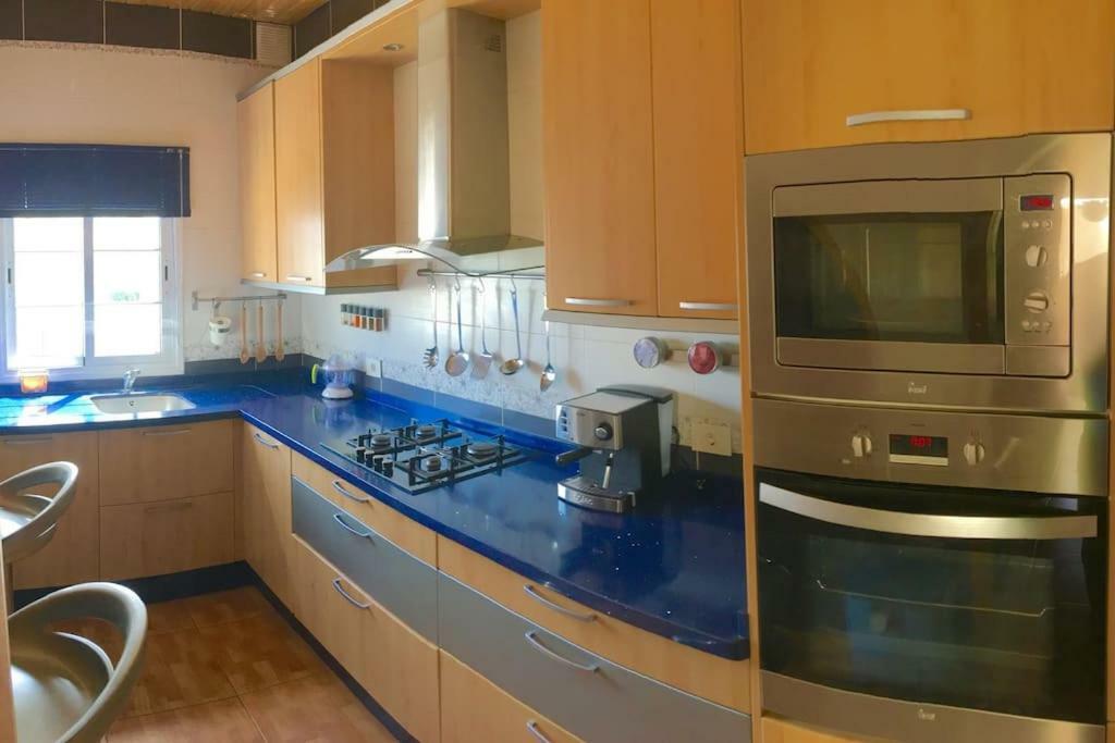 Villa Blanca Tenerife - Private Rooms - Terrace And Bbq, 5 Minutes From The Beach And Airport サン・イシドロ エクステリア 写真